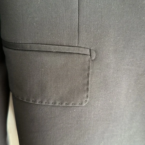 Men’s navy blazer